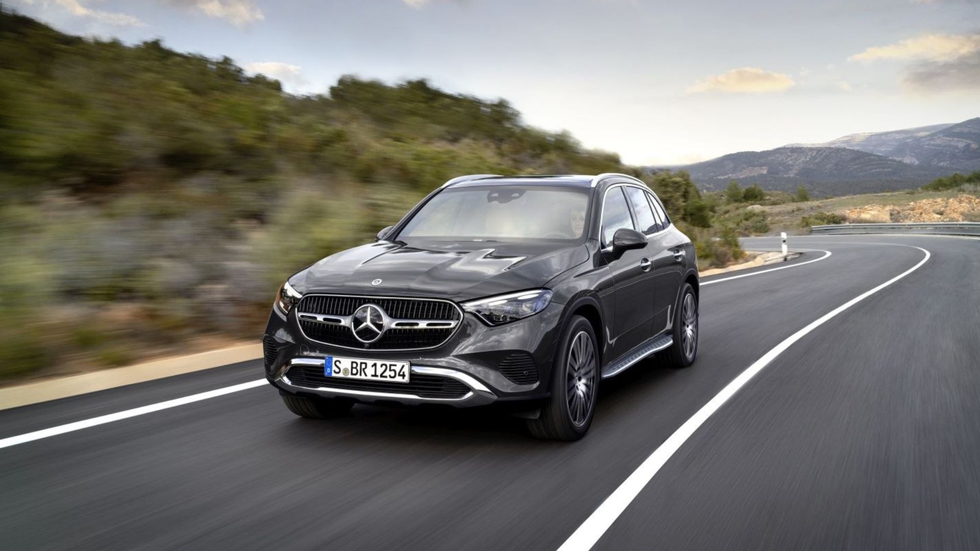 Mercedes-Benz-GLC-SUV-ul-ideal