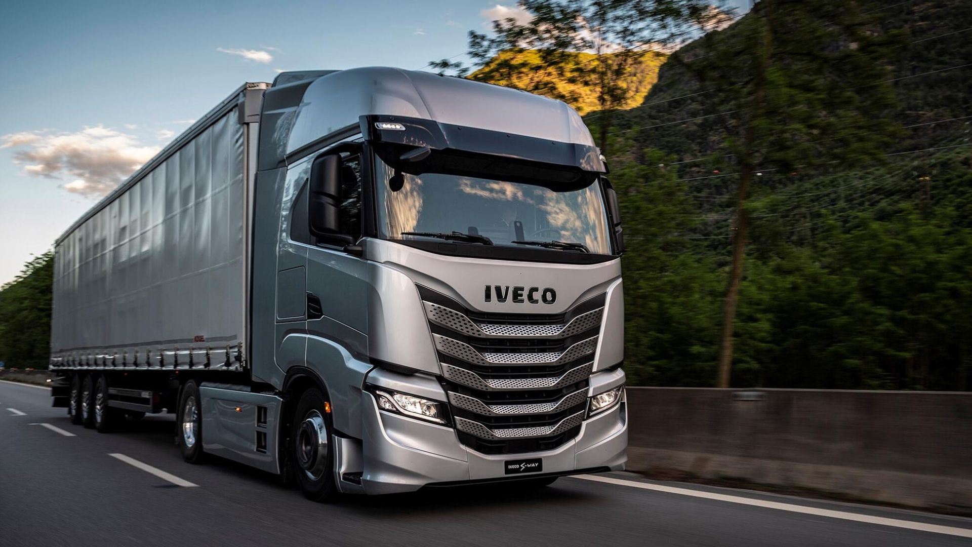 camioane iveco s-way