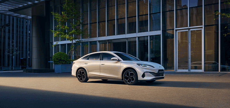 autoturism byd seal 6 dm-i auto schunn